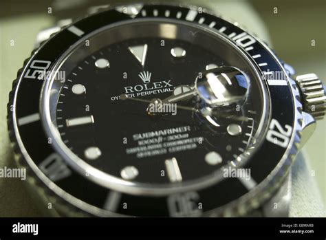 bild zu werbung rolex uhr unter wasser|Rolex Submariner – Die Taucheruhr.